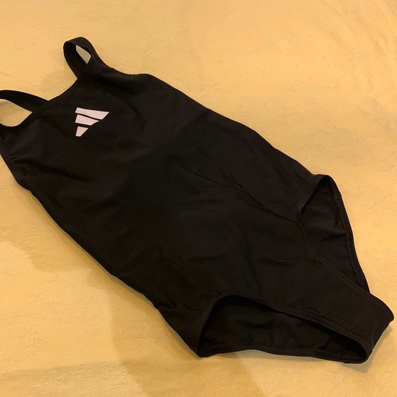 Adidas swimsuit - US Youth S (8-10) - Picture 3 of 16